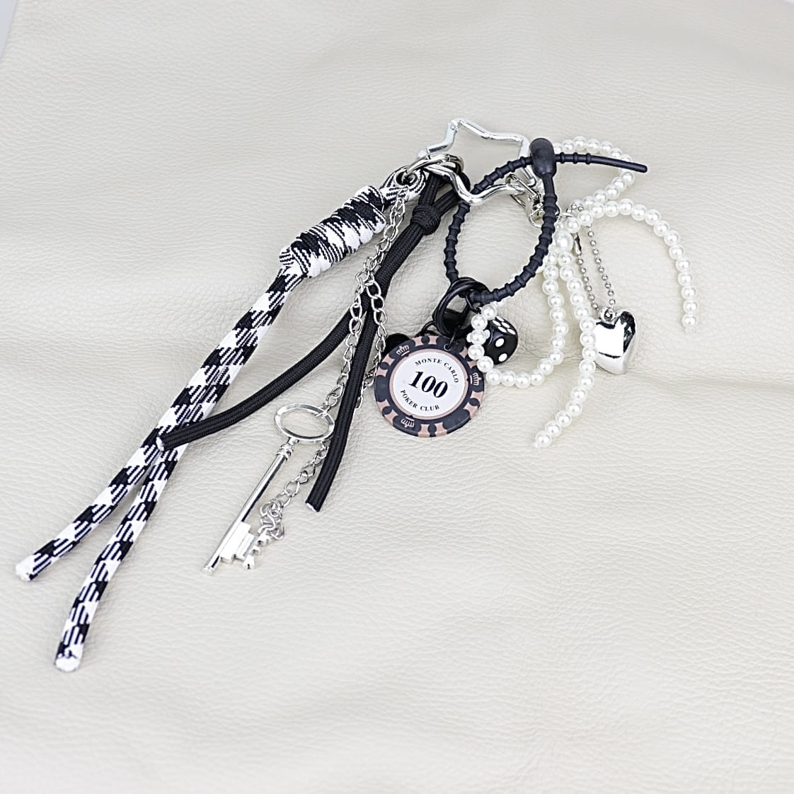 Brelok Szczęścia Czarny