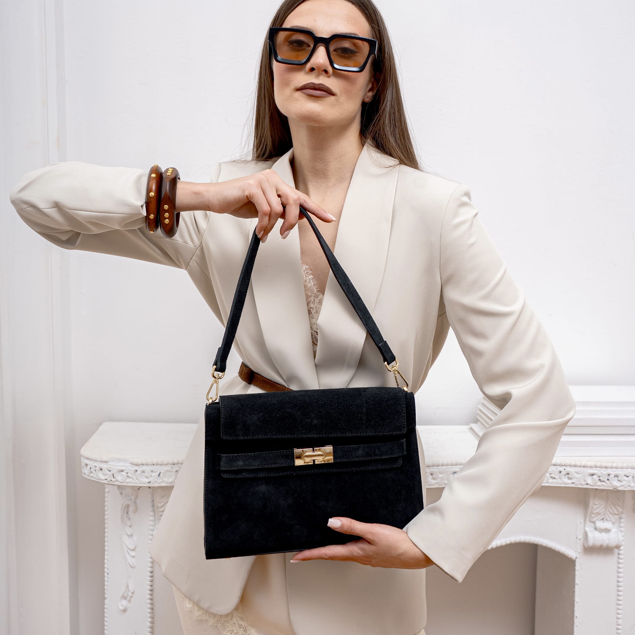 Torebka Kuferek skóra zamszowa Mira Czarna (zamsz)